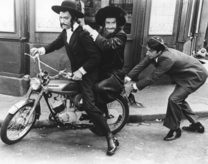 Motorbike chase scene from The Mad Adventures of Rabbi Jacob, 1973
Les Aventures de Rabbi Jacob