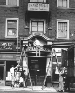Closure of the Grand Palais Yiddish theatre, London, October 1970. Artist: Unknown