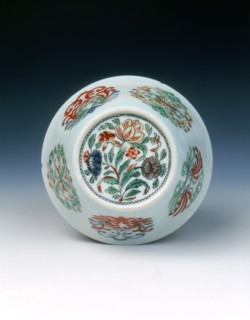 Famille verte bowl imitating Limoges enamel, Qing dynasty, China, 1683-1722. Artist: Unknown