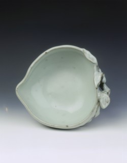 Peach shaped water dropper, Yongzheng period, Qing dynasty, China, 1723-1735. Artist: Unknown