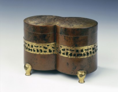 Parcel gilt copper ink slab, water container and brazier, Qing dynasty, China, early 18th century. Artist: Unknown
