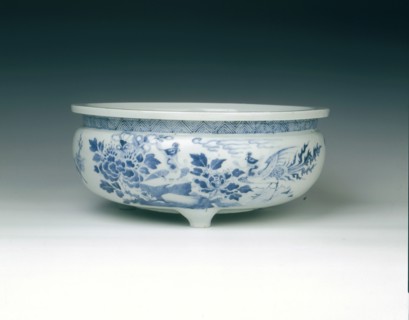 Dehua blue and white tripod bowl, China, mid-late 17th century. Artist: Unknown
