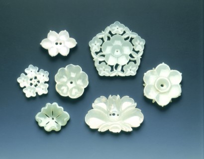 Six jade flowers, Jin to early Ming dynasty, c1115-c1450. Artist: Unknown