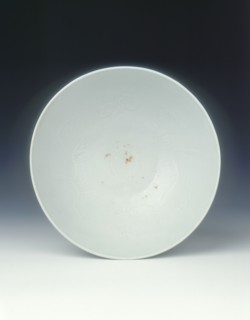 Shufu saucer dish with geese amid clouds, Yuan dynasty, China, 1279-1368. Artist: Unknown