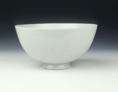 Shufu saucer dish with geese amid clouds, Yuan dynasty, China, 1279-1368. Artist: Unknown