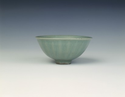 Longquan celadon bowl, Southern Song-Yuan dynasty, China, 13th century. Artist: Unknown