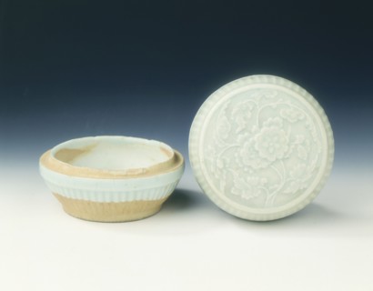 Qingbai box with moulded peonies, Yuan dynasty, China, 1279-1368. Artist: Unknown