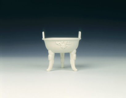 Dehua tripod dish, Qing dynasty, early Kangxi period, China, 1662-1683. Artist: Unknown