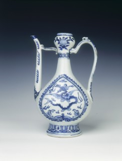Ewer with flying sea-dragons, Ming dynasty, China, 1550-1575. Artist: Unknown
