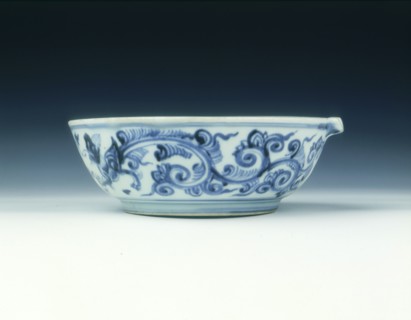 Bowl with foliated dragon decoration, Ming dynasty, Jingtai period, China, 1450-1457. Artist: Unknown