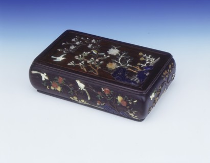 Box with mother-of-pearl and hard stone inlays, 20th century. Artist: Unknown