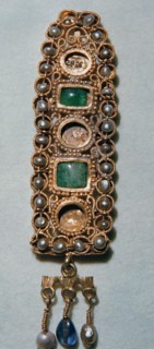 Roman gold hair-ornament from Carthage, 3rd century. Artist: Unknown