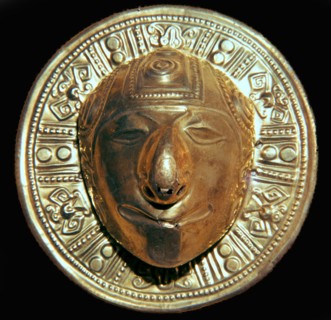 Pre-Columbian gold mask from Columbia. Artist: Unknown