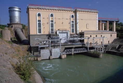 Hydroelectric power station near Tashkent. Artist: Unknown