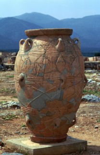 Giant storage jar at the Minoan royal palace at Mallia. Artist: Unknown
