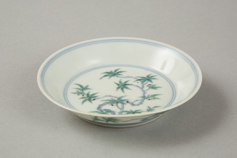 Doucai saucer with fruiting peach, late Kangxi period (1700-1722). Artist: Unknown.