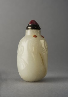 Jade snuff bottle in an animal form, China, Qing dynasty, 1644-1911. Creator: Unknown.