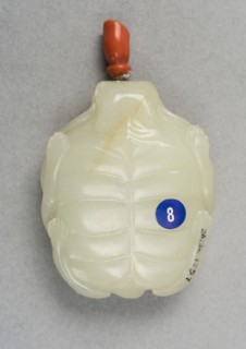 Jade snuff bottle in a turtle form, China, Qing dynasty, 1644-1911. Creator: Unknown.