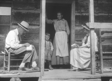 Cecil Sharp, Maud Karpeles, and Lucindy (Mrs Doc) Pratt, Kentucky, USA, 1916-1918. Artist: Unknown