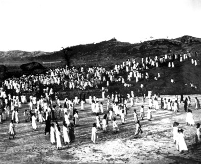 Outdoor gathering, Korea, 1900. Artist: Unknown
