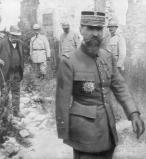 Georges Clemenceau and General Gouraud, 6th July 1918. Artist: Unknown