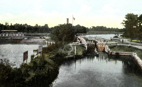 Goring Lock, Oxfordshire, 20th Century. Artist: Unknown