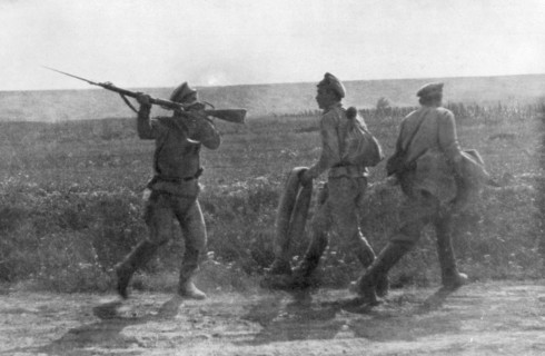 Russian soldier assaulting his retreating comrade, Ternopil, Ukraine, First World War, 1 July 1917. Artist: Unknown