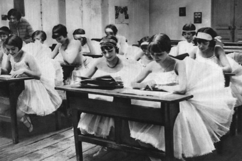 School of young dancing girls at the Opera, Paris, 1931.Artist: Ernest Flammarion