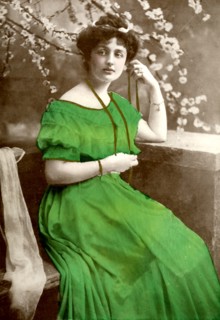 Lilian Braithwaite (1873-1948), English actress, 1907. Artist: Unknown