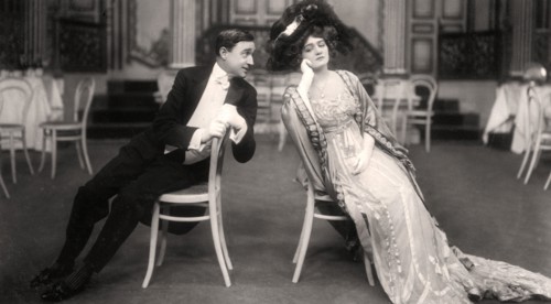 Lily Elsie and Joseph Coyne in The Merry Widow, 1907.Artist: Foulsham and Banfield