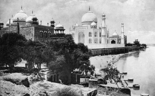 The Taj Mahal, Agra, 20th century. Artist: Unknown