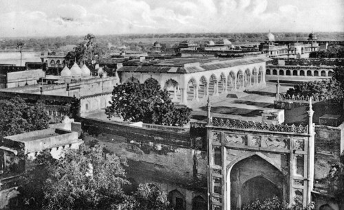 Diwan-i-am inside the Agra Fort, 20th century. Artist: Unknown