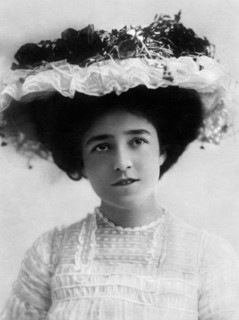 Madge Crichton (b1881), English actress, 1903. Artist: Unknown