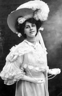 Dora Barton (1884-1966), English actress, 1900s.Artist: J Beagles & Co