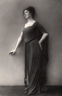 Miriam Clements, British actor and performer, 1910.Artist: Dover Street Photo Studio