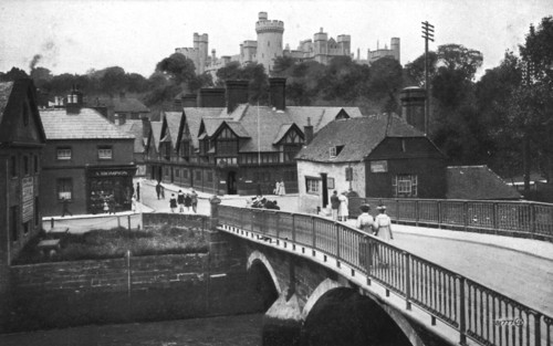 Arundel Castle and bridge, Arundel, West Sussex, c1900s-c1920s. Artist: Unknown