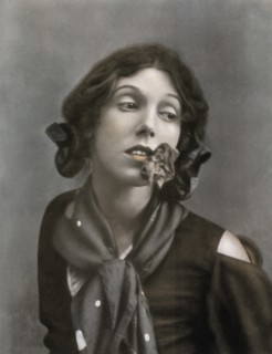 Dorothy Grahame in La Danse Des Apaches (1904), 1911-1912. Artist: Unknown