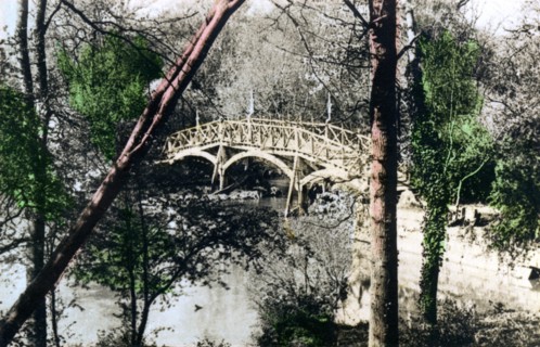 Bridge over the River Thames at Nuneham Courtenay, Oxfordshire, 1926.Artist: Cavenders Ltd