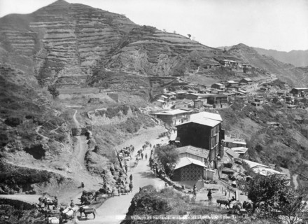 Sinauli village, with the Hindustan and the Tibet roads, Simla, India, early 20th century. Artist: Unknown