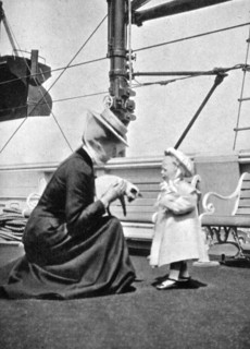 Princess Victoria (1868-1935) with Prince Olav of Norway (1903-1991), 1908.Artist: Queen Alexandra