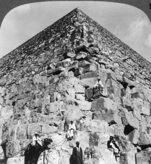 'Looking up the northeast corner of the Great Pyramid, Egypt', 1905.Artist: Underwood & Underwood