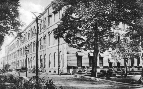 Queen's Barrack, Fort William, Calcutta, India, early 20th century. Artist: Unknown