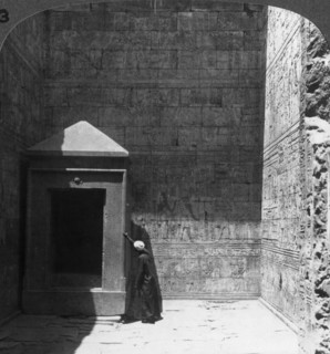 'The holy of holies and shrine for the divine image, Temple of Edfu, Egypt', 1905.Artist: Underwood & Underwood