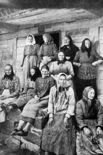 Land-working women, East Prussia, 1922.Artist: Georg Haeckel