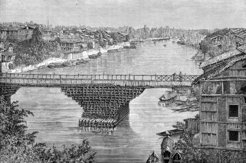The Srinagar Bridge over the river Jhelum, Pakistan, 1895. Artist: Unknown