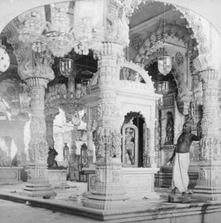 Interior of the temple of Babulnath, Bombay, India, 1901.Artist: BW Kilburn