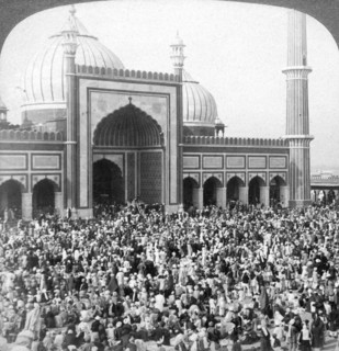 Fast Day within the Jumma Musjid, Delhi, India, 1903.Artist: Underwood & Underwood