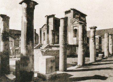 Tempio d'Iside, Pompeii, Italy, c1900s. Creator: Unknown.