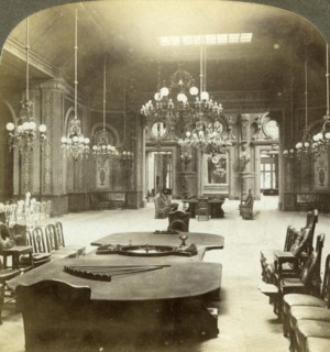 Roulette salon, Monte Carlo, Monaco.Artist: Underwood & Underwood