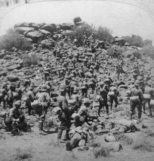 'Storming of the Boer kopje by the Suffolks at Colesberg, South Africa', Boer War, 1900.Artist: Underwood & Underwood